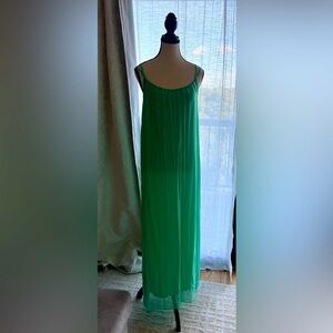 💚Italy SILK  Dress💚  Green Pleated Sleeveless Resort Gown